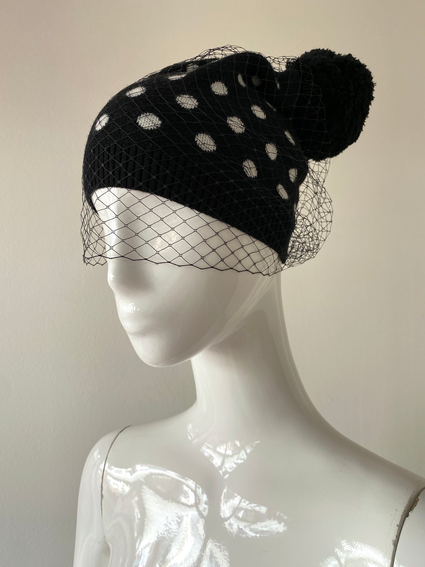 MAX AZRIA VEILED BEANIE