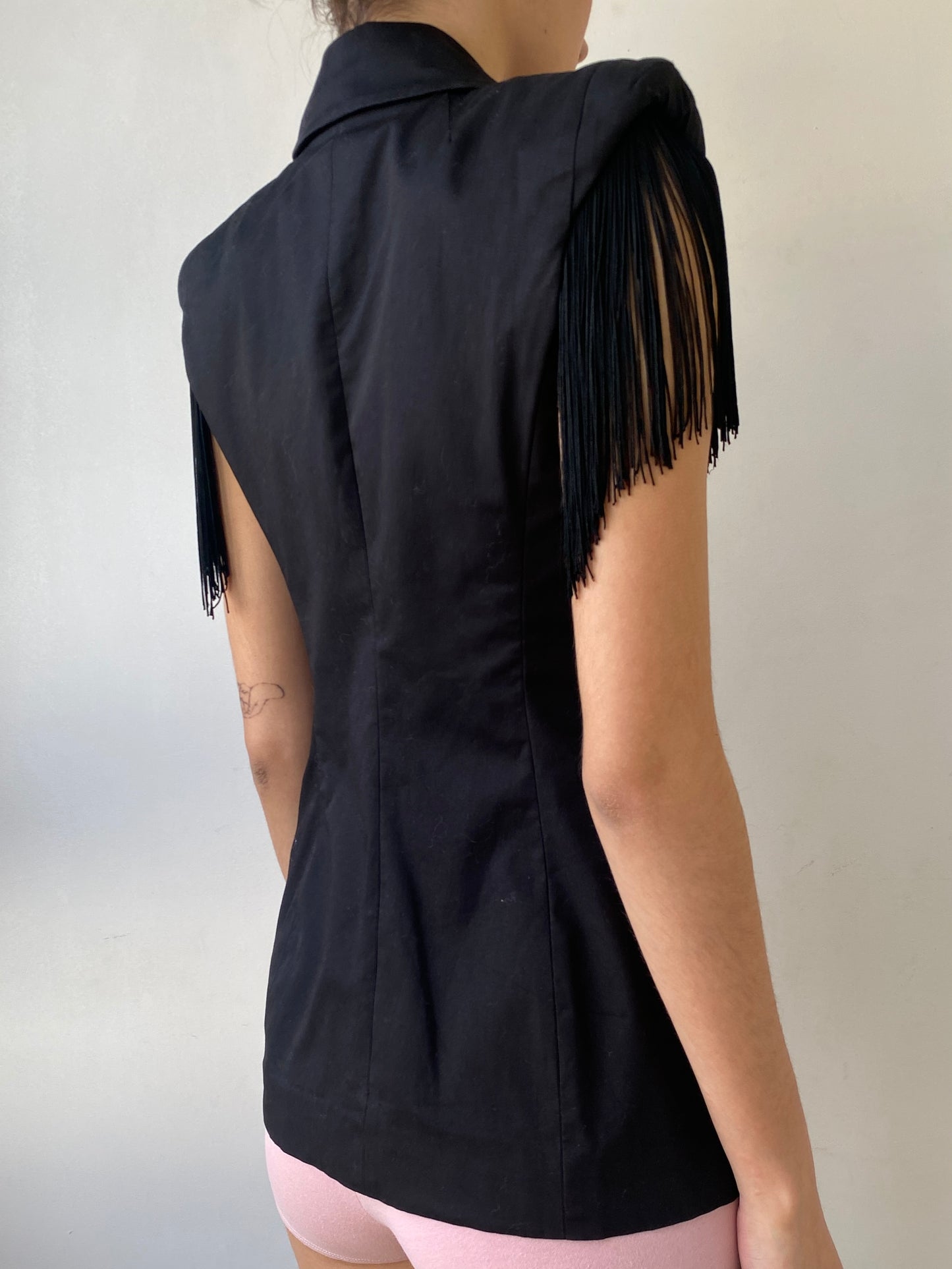 FRINGE BLACK BLAZER