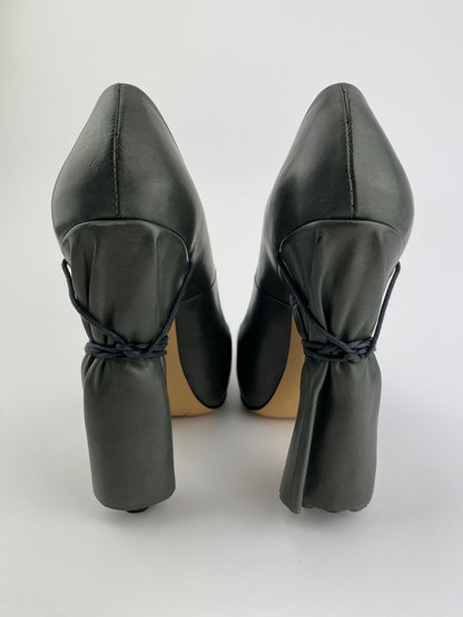 BIOGRAPHY PUMPS