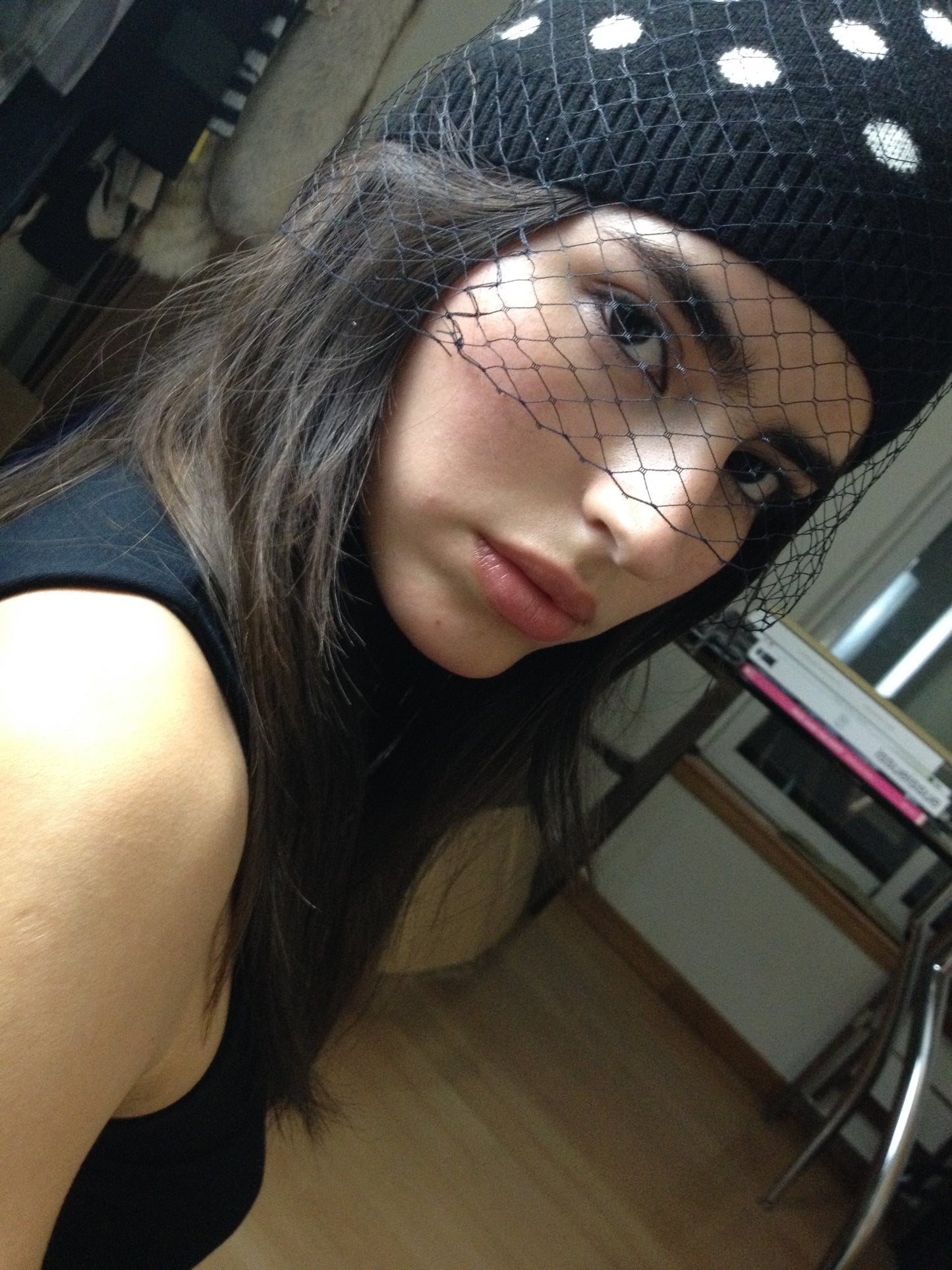 MAX AZRIA VEILED BEANIE