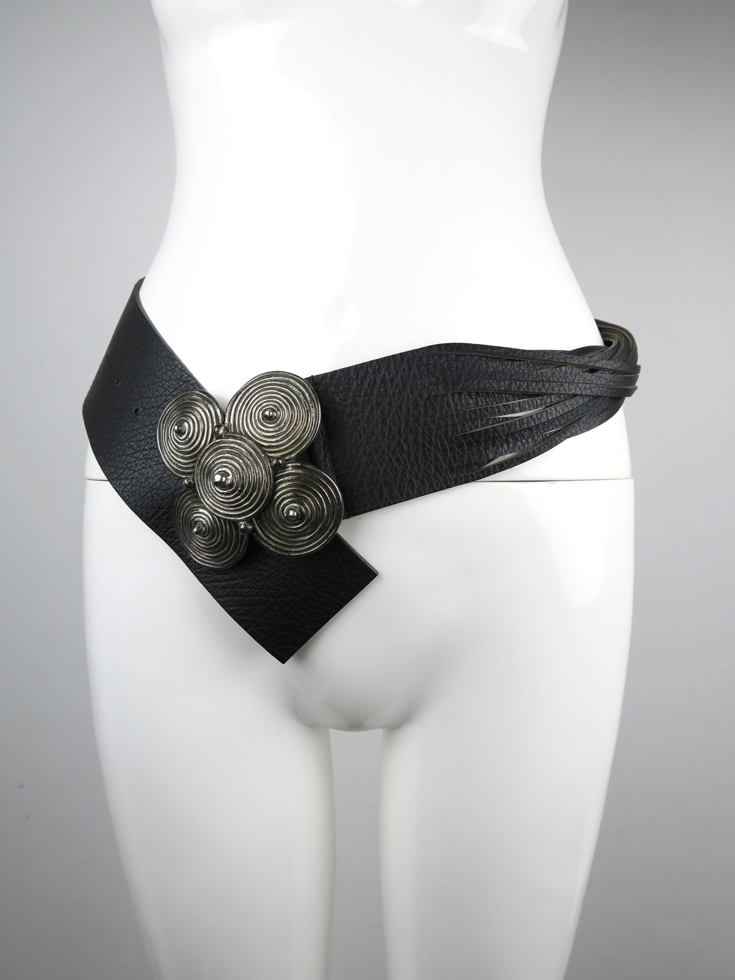 SPIRAL BUCKLE BELT