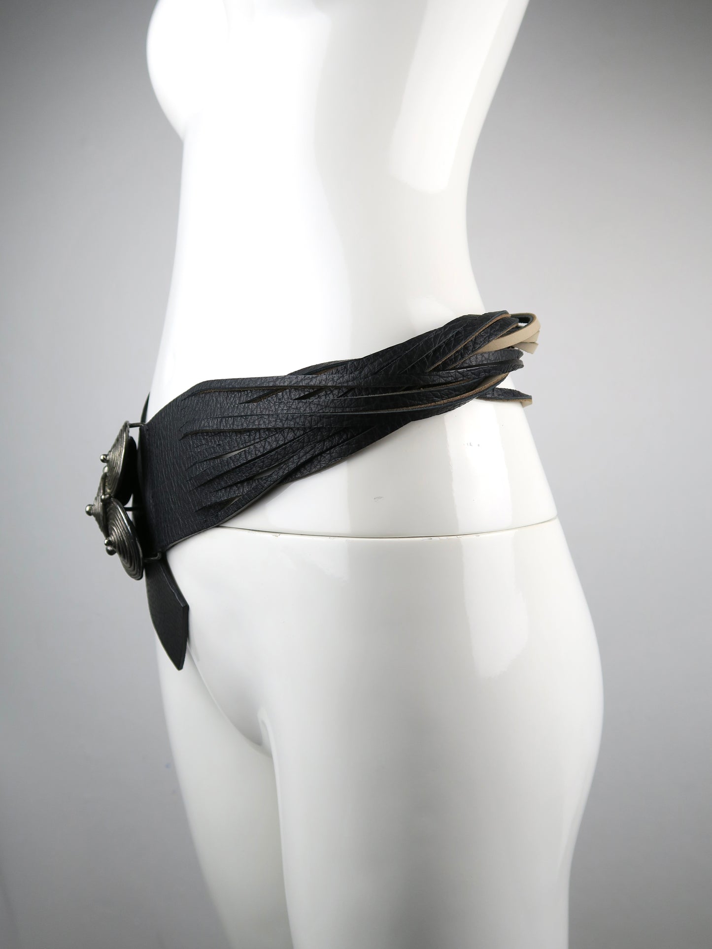 SPIRAL BUCKLE BELT