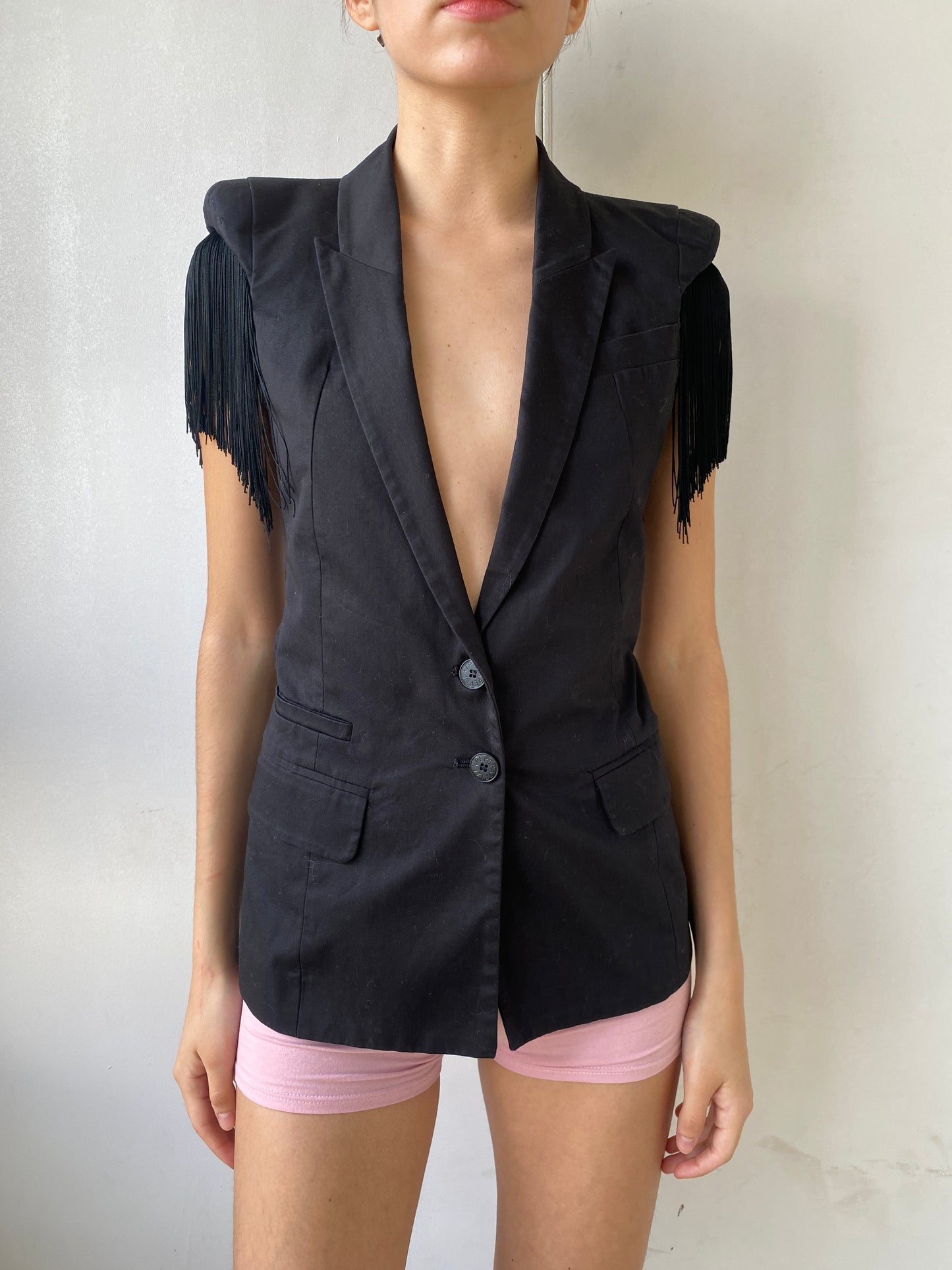 FRINGE BLACK BLAZER