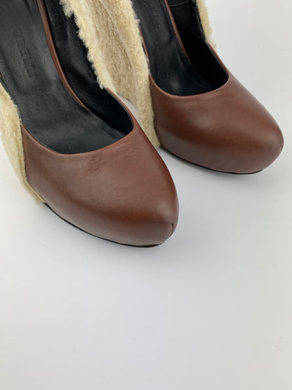 FUR WEDGE PUMPS