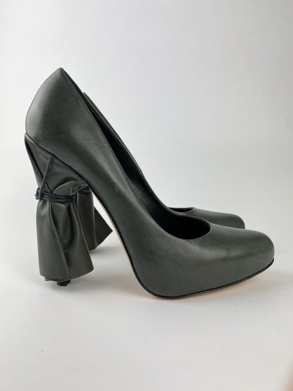 BIOGRAPHY PUMPS